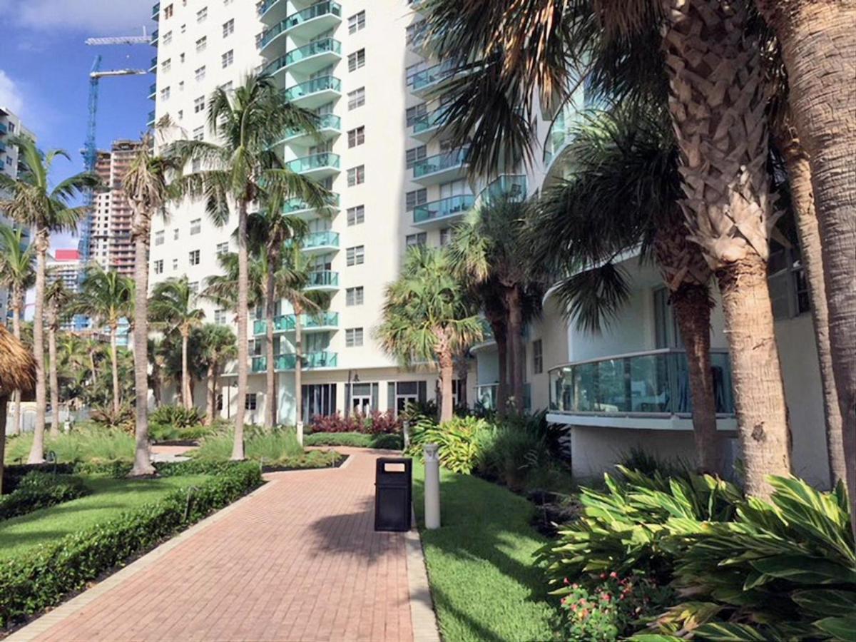 The Tides 1 Bedroom Apt 10 Floor We Are On The Beach! Hollywood Bagian luar foto